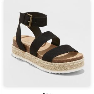 ISO universal thread sandals